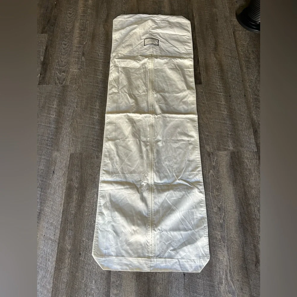 NWOT Gucci cream color garment bag